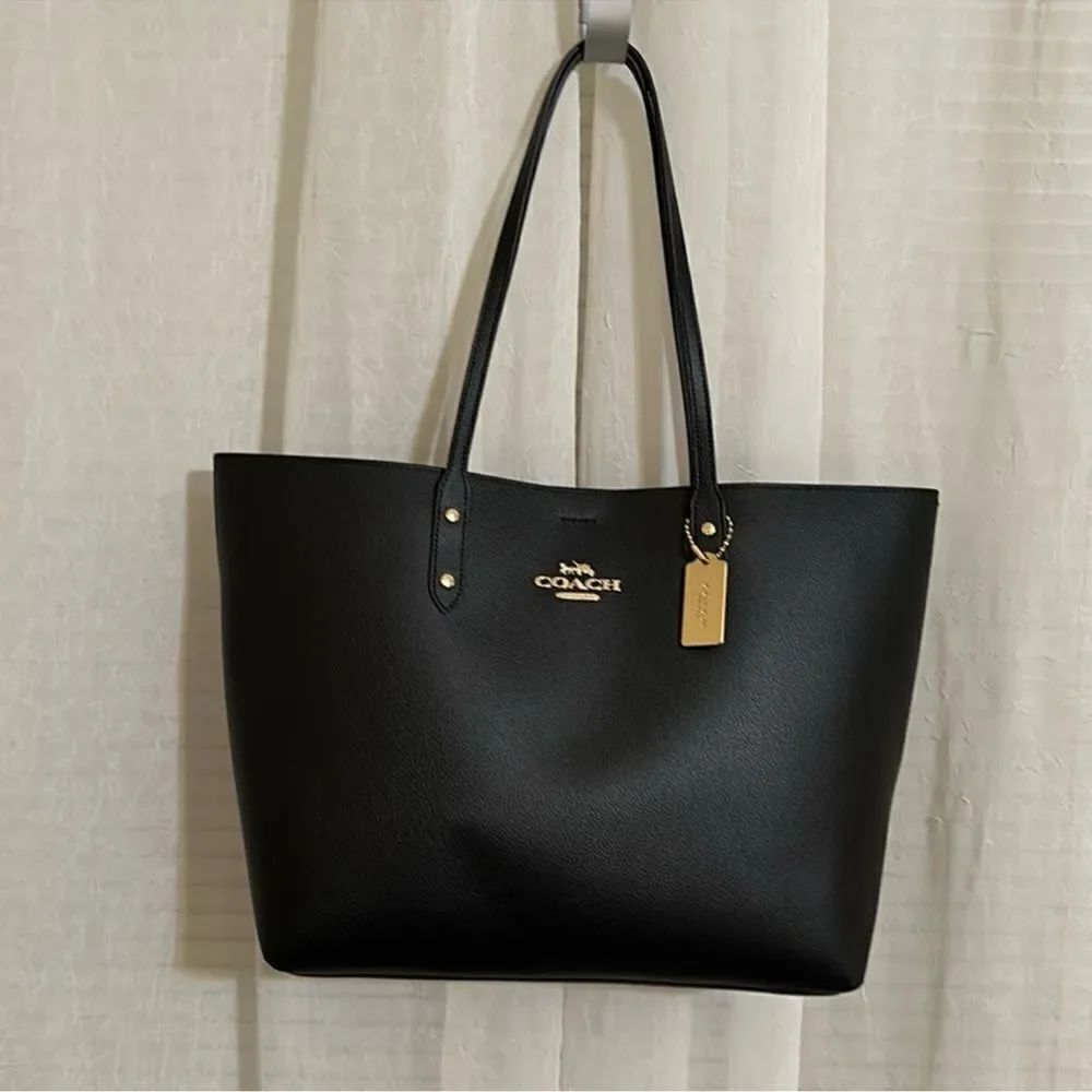 COACH Black Leather Gold Tone Logo Town Tote